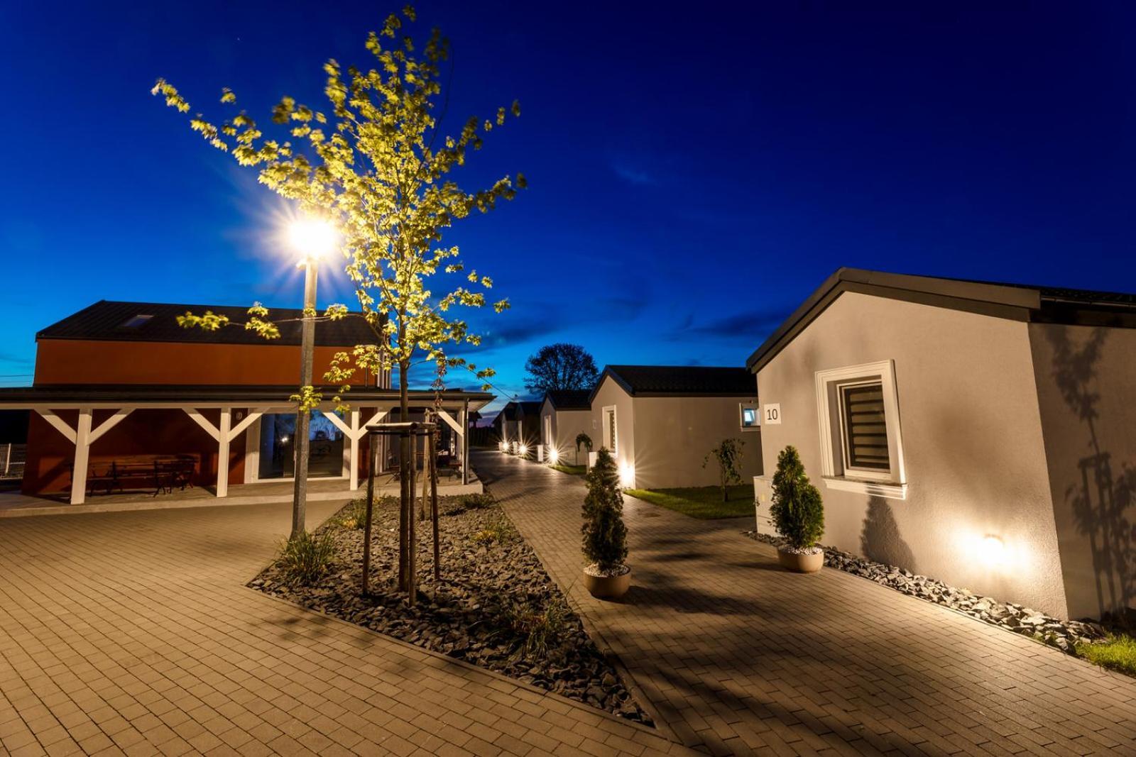 Fantazja Resort Zator Bagian luar foto